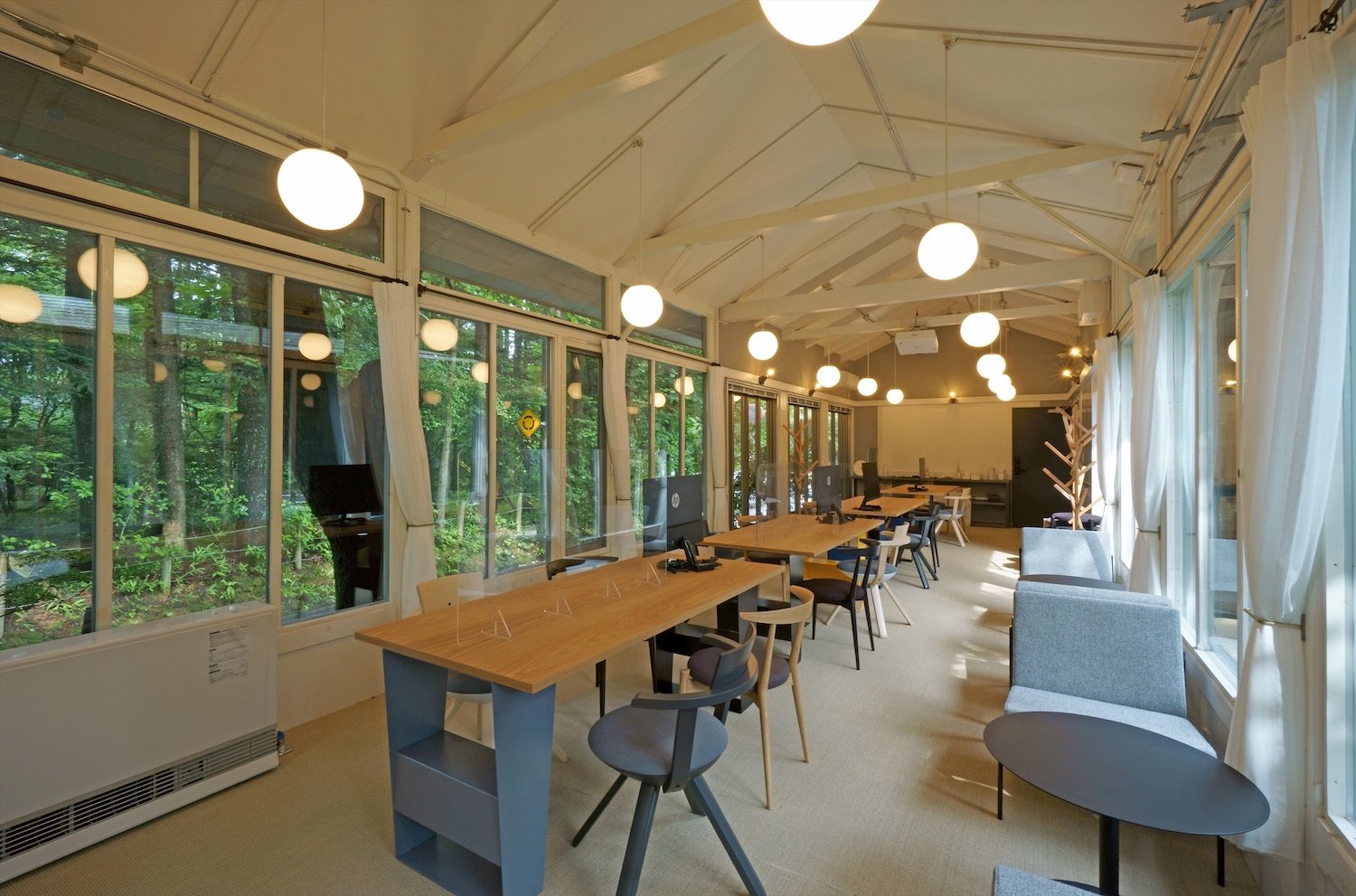 work-x-ation-site-karuizawa-by-yuji-tana-office